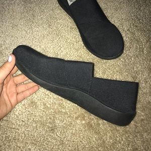 Clark’s “Cloud Steppers” (Women’s size 10)